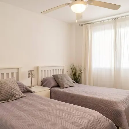 Dinastia Cristianos Apartman Arona